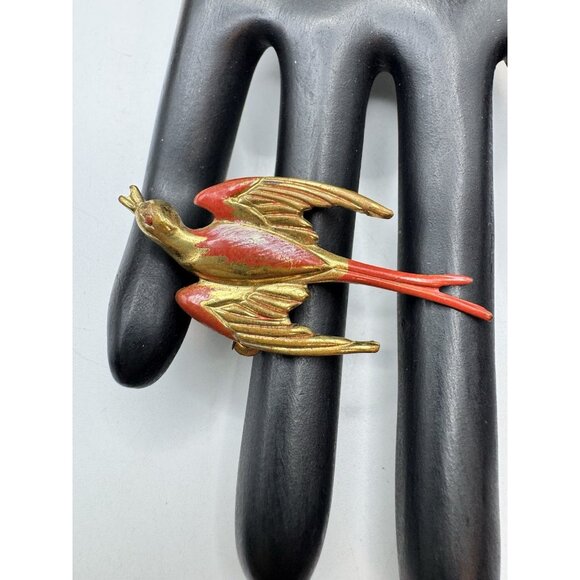 Beautiful Vintage Flying Duck Red And White Enamel Goldtone Unsigned Brooch - Picture 2 of 4